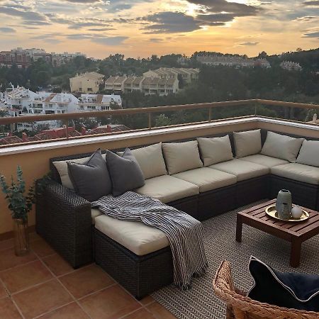 Luxurious Duplex Penthouse With Golf And Sea Views Lejlighed Benalmádena Eksteriør billede
