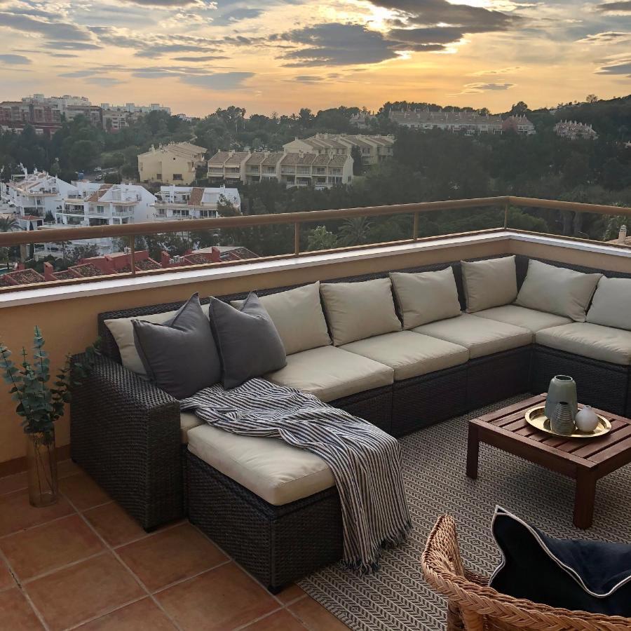 Luxurious Duplex Penthouse With Golf And Sea Views Lejlighed Benalmádena Eksteriør billede